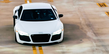 Los 10 superdeportivos con mejor relación calidad-precio en 2024 Logo